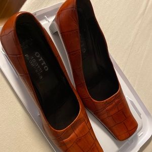 Otto Tootsi Plohound La Divina shoes